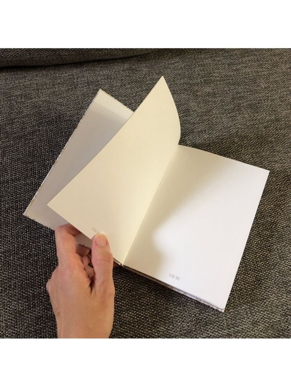 CHRISTIAN Dior Premium Notebook Christmas Holiday 2023 White Golden Authentic - Picture 11 of 16